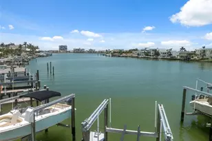 900 79th St S, Saint Petersburg, FL 33707 - Photo 65
