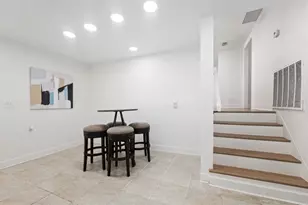900 79th St S, Saint Petersburg, FL 33707 - Photo 49