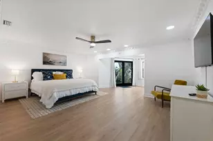 900 79th St S, Saint Petersburg, FL 33707 - Photo 23