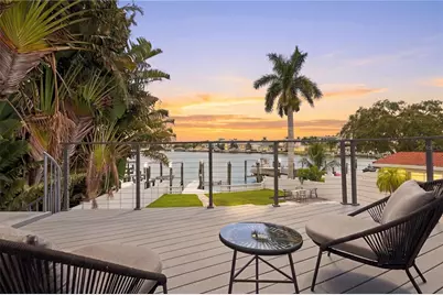 900 79th Street S, Saint Petersburg, FL 33707 - Photo 3