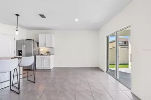 33471 Hamilton Hl Ln, Wesley Chapel, FL 33545 - Photo 11