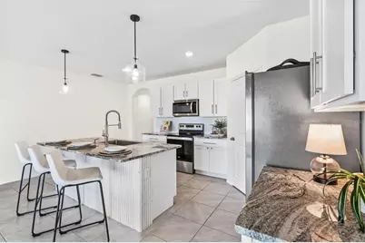 33471 Hamilton Hill Ln, Wesley Chapel, FL 33545 - Photo 5