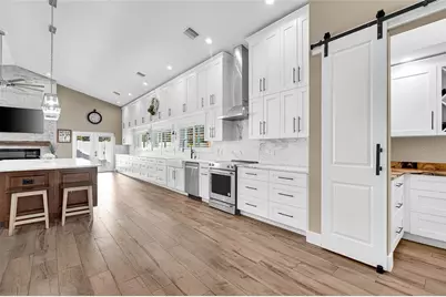 8101 38th Avenue N, Saint Petersburg, FL 33710 - Photo 49