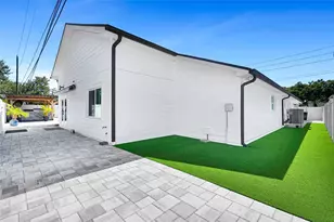8101 38th Ave N, Saint Petersburg, FL 33710 - Photo 23