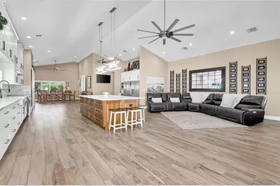 8101 38th Avenue N, Saint Petersburg, FL 33710 - Photo 13