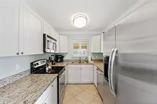 10265 Gulf Blvd, Saint Petersburg, FL 33706 - Photo 9