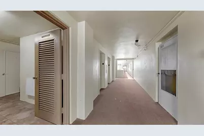 4550 Cove Circle #605, Saint Petersburg, FL 33708 - Photo 41