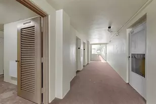 4550 Cove Cir, Saint Petersburg, FL 33708 - Photo 41