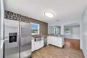 1101 28th St N, Saint Petersburg, FL 33713 - Photo 11