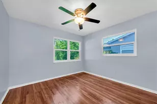 1101 28th St N, Saint Petersburg, FL 33713 - Photo 15