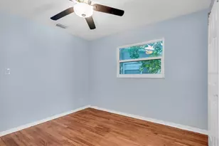 1101 28th St N, Saint Petersburg, FL 33713 - Photo 17