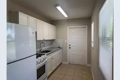 809 W Warren Street, Plant City, FL 33563 - Photo 17