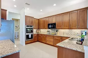 16244 Diamond Bay Dr, Wimauma, FL 33598 - Photo 17