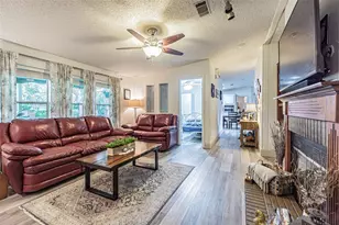 3349 Oakwood Dr, Wesley Chapel, FL 33543 - Photo 5