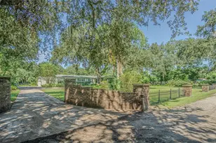 3349 Oakwood Dr, Wesley Chapel, FL 33543 - Photo 31