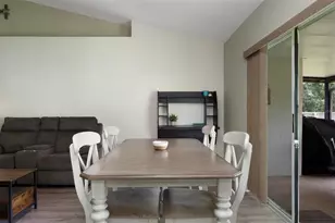 1052 Malletwood Dr, Brandon, FL 33510 - Photo 11