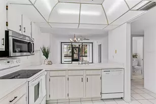 14130 Rosemary Ln, Largo, FL 33774 - Photo 3