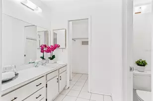 14130 Rosemary Ln, Largo, FL 33774 - Photo 9