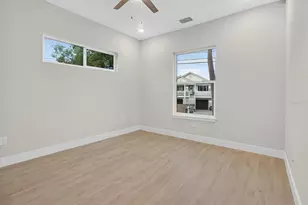 207 Athens St, Tarpon Springs, FL 34689 - Photo 65