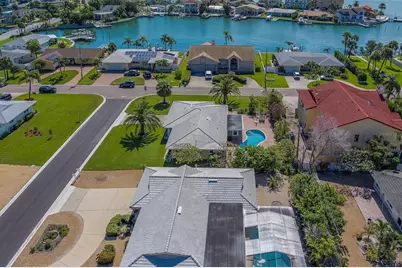 110 21st Street, Belleair Beach, FL 33786 - Photo 55