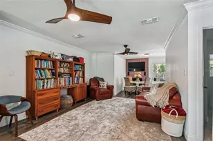 7327 Winchester Dr, Tampa, FL 33615 - Photo 9