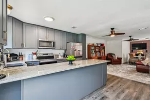 7327 Winchester Dr, Tampa, FL 33615 - Photo 15