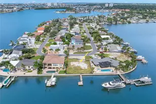 2000 Dolphin Blvd S, Saint Petersburg, FL 33707 - Photo 1