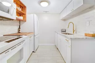 3640 41st Ln S, Saint Petersburg, FL 33711 - Photo 3