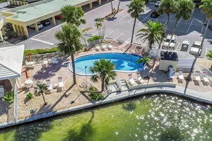 4550 Cove Cir, Saint Petersburg, FL 33708 - Photo 77