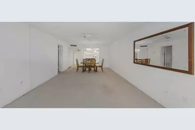 4550 Cove Circle #207, Saint Petersburg, FL 33708 - Photo 17