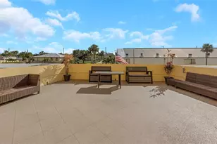 4550 Cove Cir, Saint Petersburg, FL 33708 - Photo 37