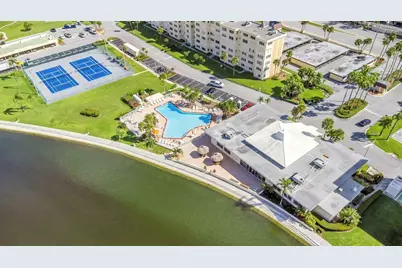 4550 Cove Circle #207, Saint Petersburg, FL 33708 - Photo 85