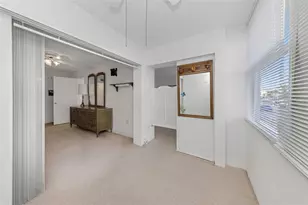 4550 Cove Cir, Saint Petersburg, FL 33708 - Photo 19