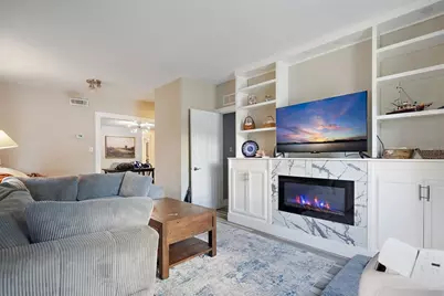 2470 47th Street S, Saint Petersburg, FL 33711 - Photo 5