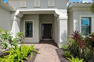 8236 Larkspur Cir, Sarasota, FL 34241 - Photo 3