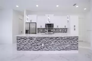 12 SE 17th Ave, Cape Coral, FL 33990 - Photo 7