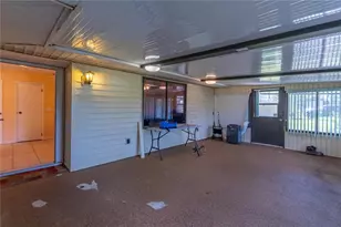 9349 Edison Rd, Lithia, FL 33547 - Photo 9