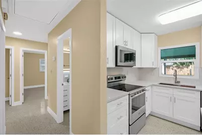 5680 Pershing Street NE, Saint Petersburg, FL 33703 - Photo 13