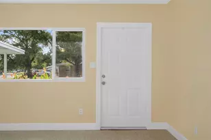 5680 Pershing St NE, Saint Petersburg, FL 33703 - Photo 5