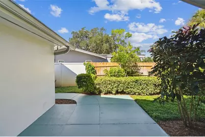1045 44th Avenue NE, Saint Petersburg, FL 33703 - Photo 55