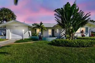 1045 44th Ave NE, Saint Petersburg, FL 33703 - Photo 1