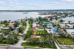 100 1st St, Belleair Beach, FL 33786 - Photo 25