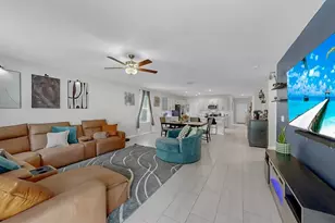 13286 Peachleaf Ave, Riverview, FL 33579 - Photo 17