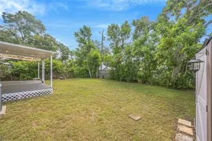 5242 45th Ave N, Saint Petersburg, FL 33709 - Photo 17