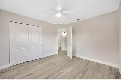 5242 45th Avenue N, Saint Petersburg, FL 33709 - Photo 27