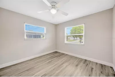 5242 45th Avenue N, Saint Petersburg, FL 33709 - Photo 25