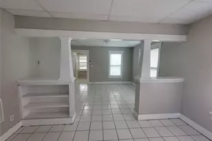 1042 8th Ave S, Saint Petersburg, FL 33705 - Photo 3