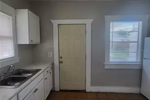 1042 8th Ave S, Saint Petersburg, FL 33705 - Photo 11