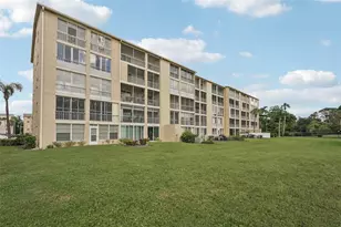 3606 Lake Bayshore Dr, Bradenton, FL 34205 - Photo 25