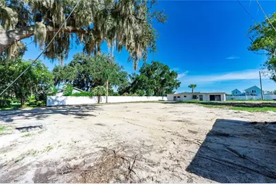 32843 Michigan Ave, San Antonio, FL 33576 - Photo 3